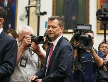 Απολύθηκε πράκτορας του FBI που έστελνε μηνύματα κατά του Τραμπ